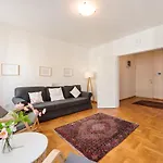 Apartament New Town Spacious Warszawa