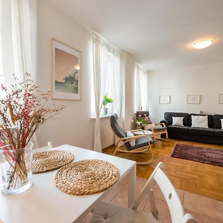 New Town Spacious Apartament