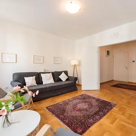 Apartment New Town Spacious Warsaw