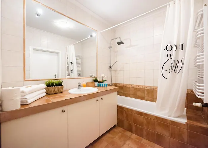 New Town Spacious Apartman Varsó